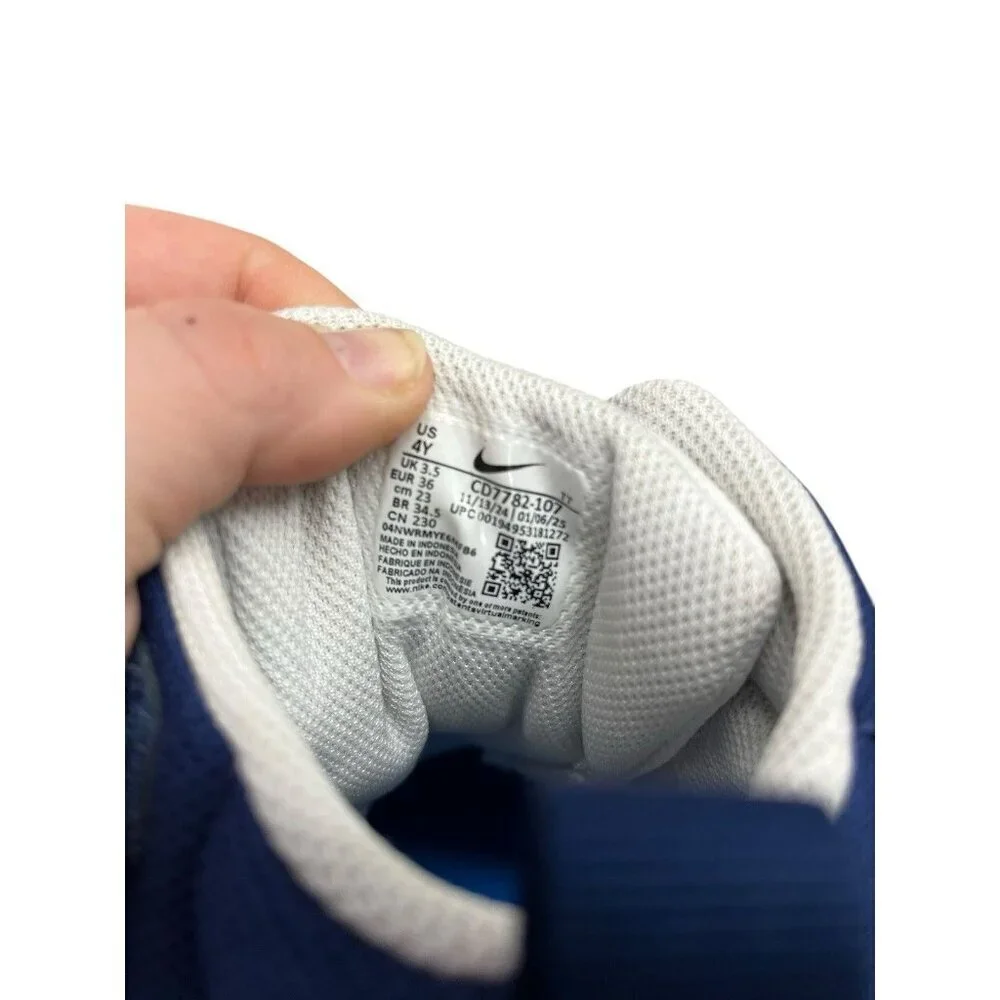 Nike Big Kids' Court Borough Mid 2 Casual Sneakers Size 4Y Blue/White
